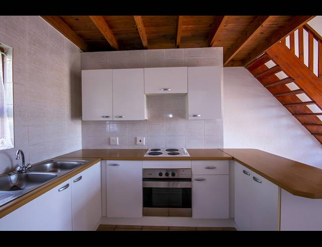 1 BEDROOM DUPLEX TO LET IN ALLEN'S NEK